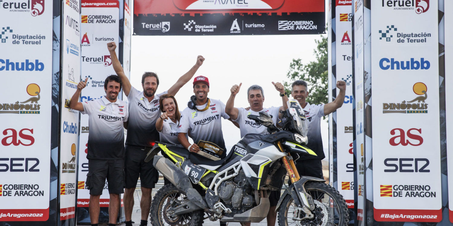 Ivan Cervantes gana con la Triumph Tiger 900 Rally Pro Ivan Cervantes gana con la Triumph Tiger 900 Rally Pro
